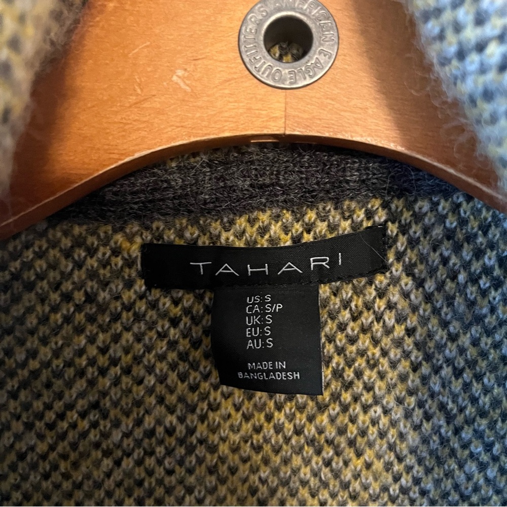 Tahari Plaid Coat Jacket Women’s - Picture 4 of 4